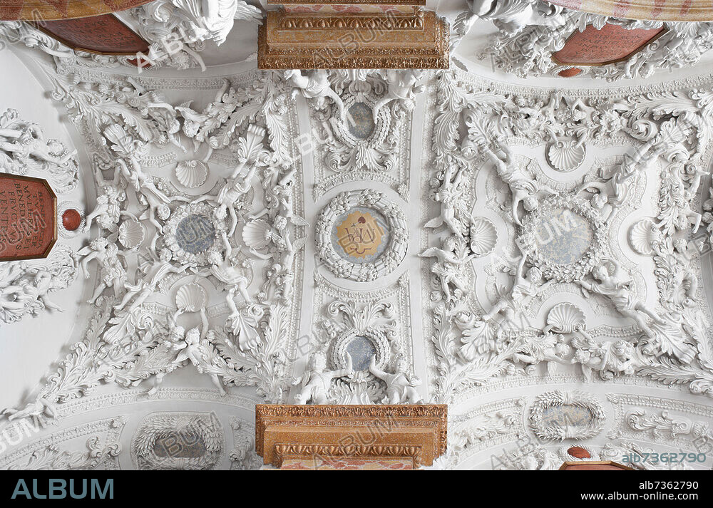 Ellwangen, Schönenbergkirche, Wallfahrtskirche "Zu Unserer Lieben Frau" von 1729. Stuckdecke, Engel.