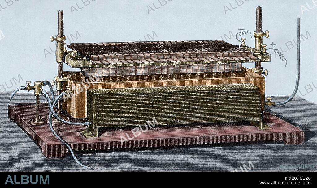 PILA TERMO-ELECTRICA DE BECQUEREL. Inventada en el año 1866 por el físico francés Alexandre-Edmond Becquerel (1820-1891). Grabado coloreado del siglo XIX.