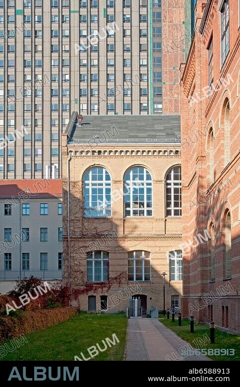 Charité Bettenhaus vom Campus Nord aus; ||Berlin, Humboldt-Universität zu Berlin / Foto 2010||Berlin-Mitte, Charite|-Aussenansicht vom Campus Nord.