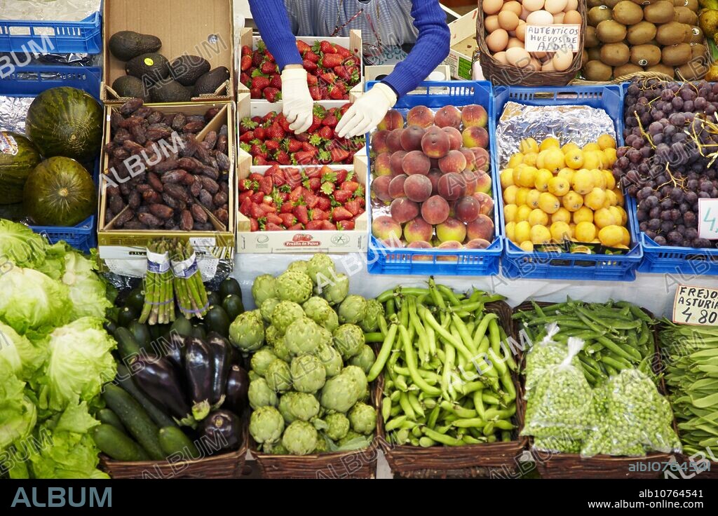 Fruits and vegetables, Mercado del Sur, Gijón, Asturias, Spain.