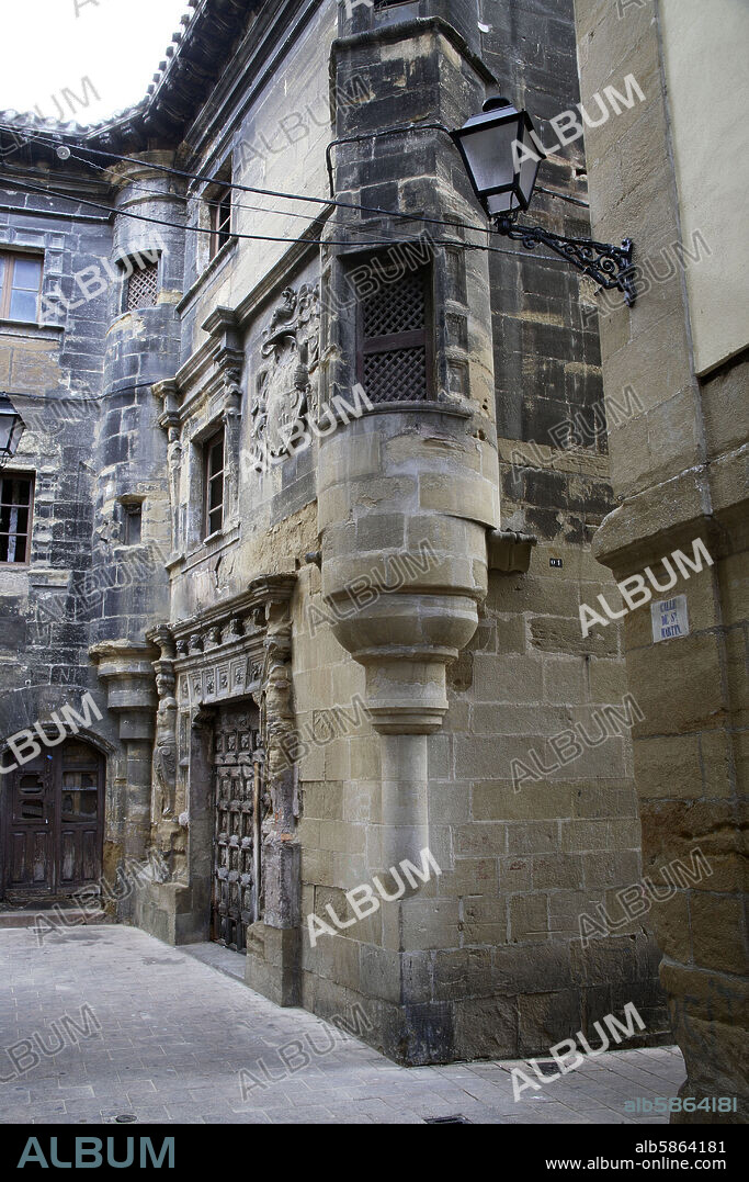 Haro; palacio de Paternina; fachada que da a calle San Martín.