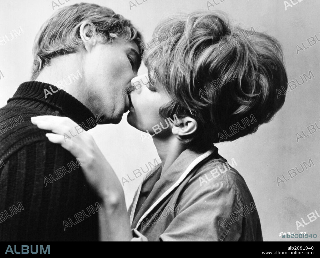MARLON BRANDO and RITA MORENO in THE NIGHT OF THE FOLLOWING DAY, 1968, directed by HUBERT CORNFIELD. Copyright UNIVERSAL PICTURES.