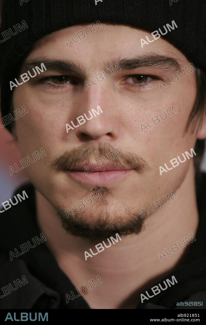 JOSH HARTNETT en EL CASO SLEVIN, 2006 (LUCKY NUMBER SLEVIN), dirigida por PAUL MCGUIGAN. Copyright CAPITOL FILMS.
