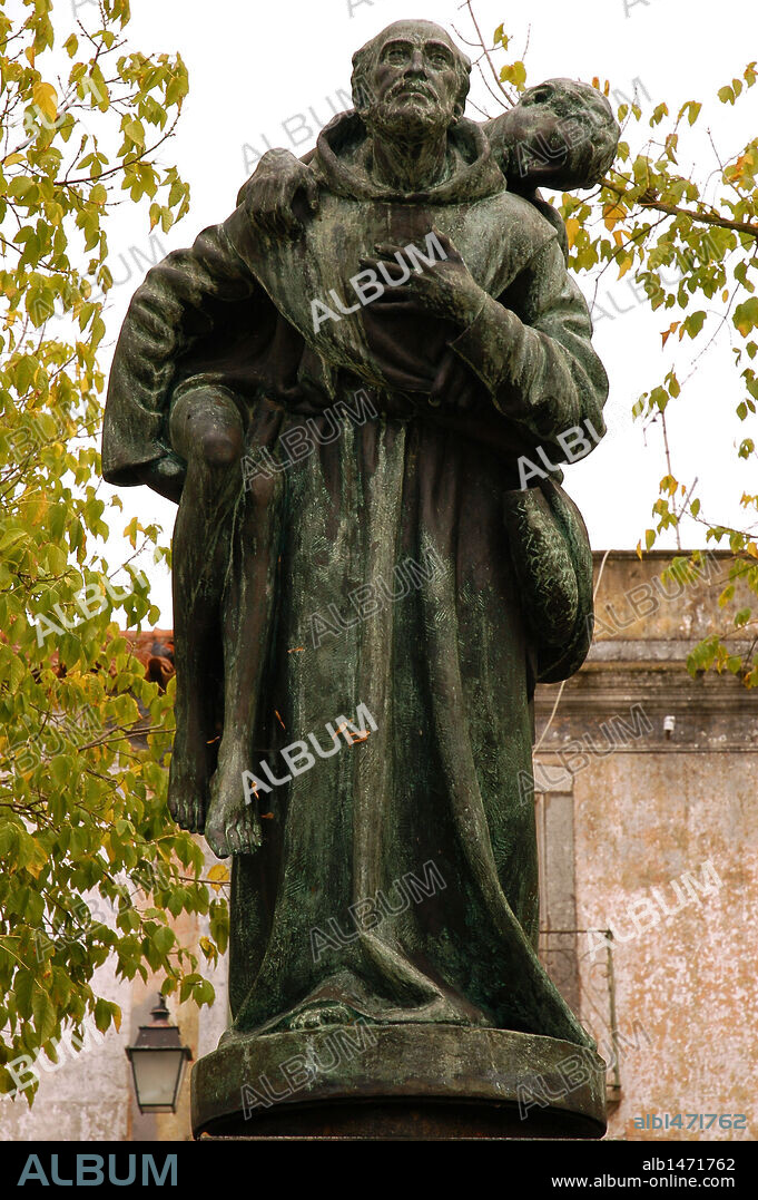 John of God (1495-1550). Religious Portuguesse. Formed the Brothers Hospitallers of St. John of God, dedicated to the care of the poor. Statue. Montemor-o-Novo (Native town). Portugal.