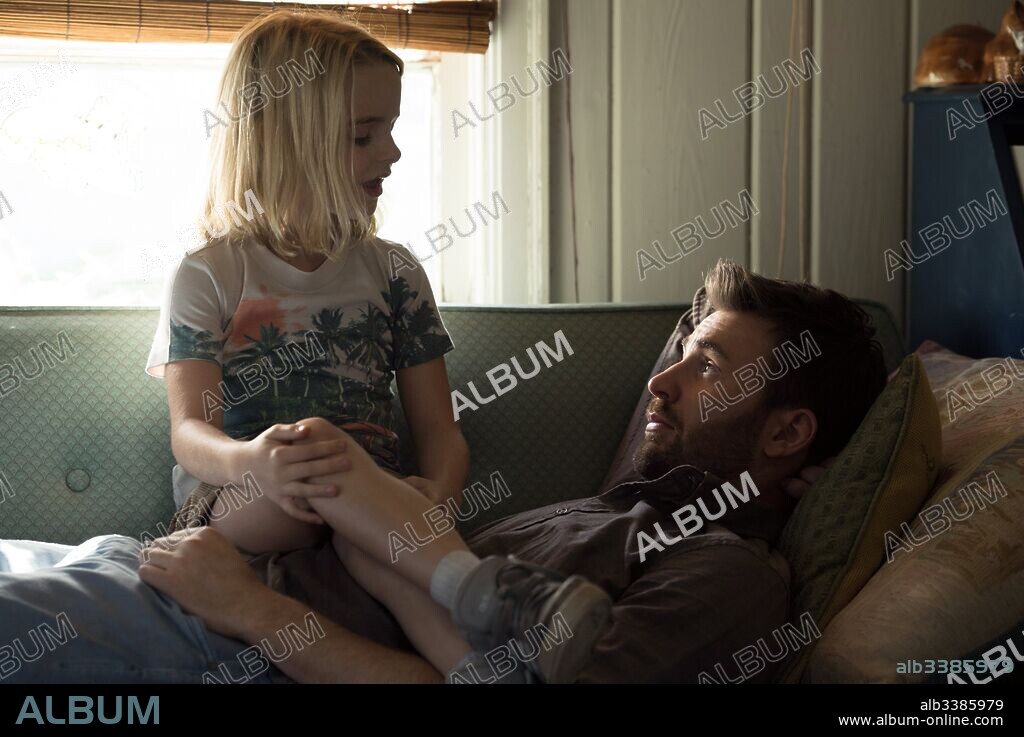 CHRIS EVANS and MCKENNA GRACE in GIFTED, 2017, directed by MARC WEBB. Copyright FOX SEARCHLIGHT PICTURES.