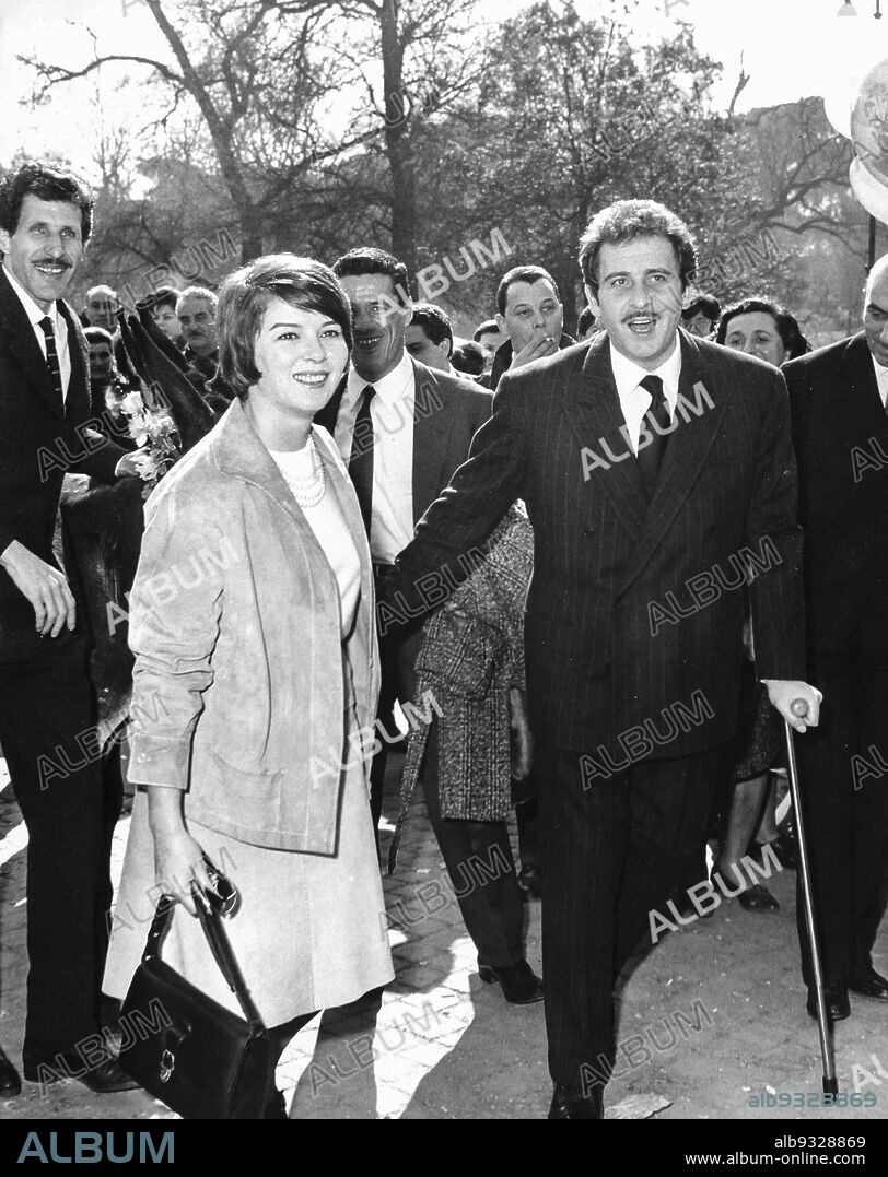 Franco Franchi, Ciccio Ingrassia, Domenico Modugno and Delia Scala, Zoo, Rome 1961.