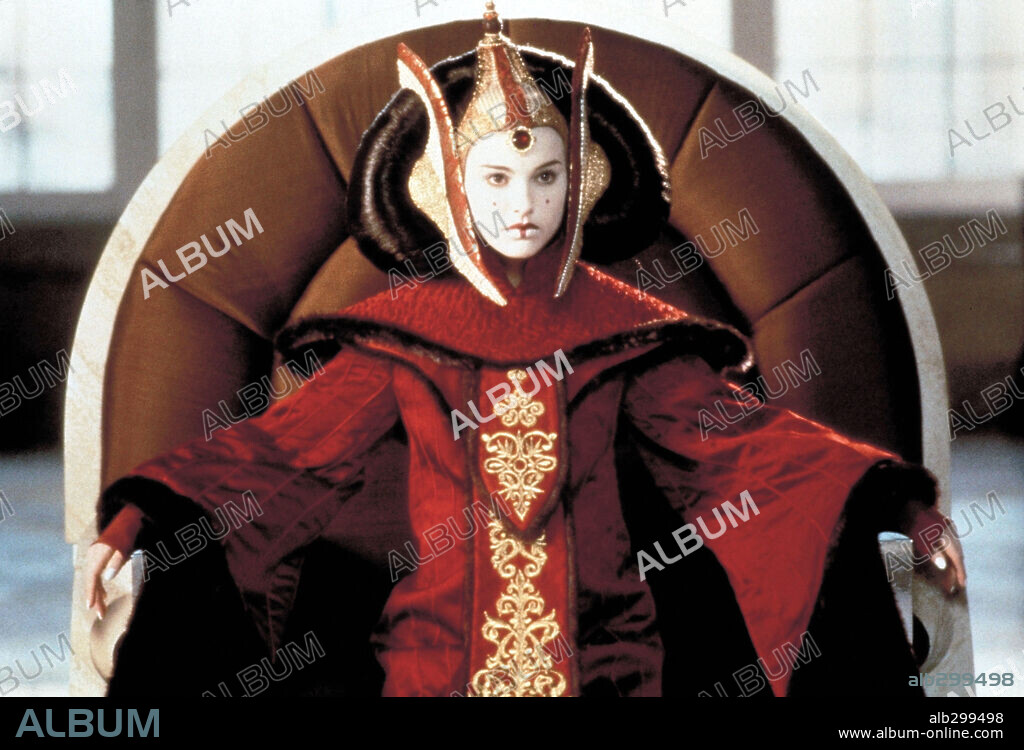 NATALIE PORTMAN en STAR WARS: EPISODIO I-LA AMENAZA FANTASMA, 1999 (STAR WARS: EPISODE I-THE PHANTOM MENACE), dirigida por GEORGE LUCAS. Copyright LUCAS FILM LTD & TM / HAMSHERE, KEITH.