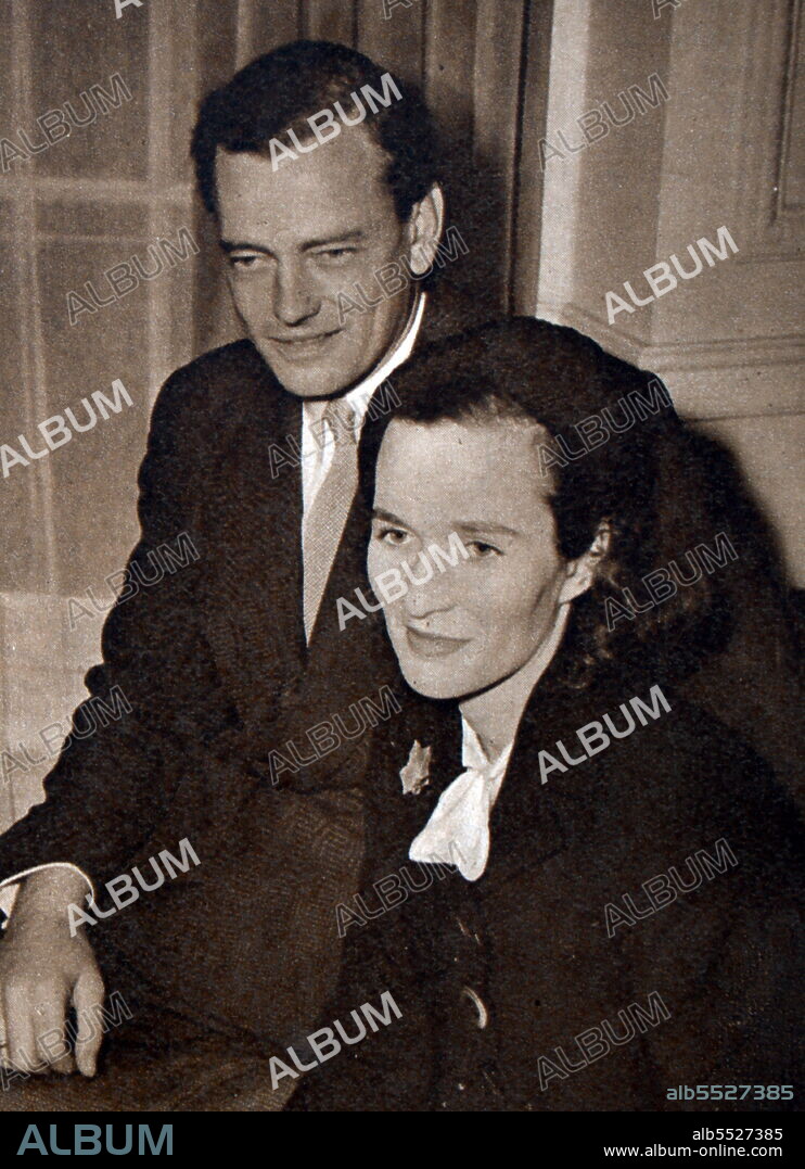 Marquis of Milford Haven with his fiancee Mrs. Romaine Dahlgren Pierce Simpson - 27 September 1949.