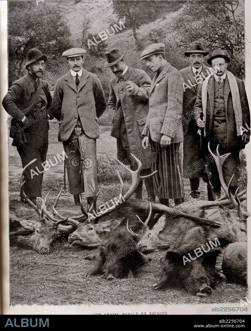 ALFONSO XIII. REY DE ESPAÑA. MADRID. 1886 / 1941. " EL REY EN UNA CACERIA CON EL PRINCIPE ARTURO DE CONNAUGHT ( NIETO DE EDUARDO VII ). EL PARDO 1908. GRABADO DE L ' ILLUSTRATION.