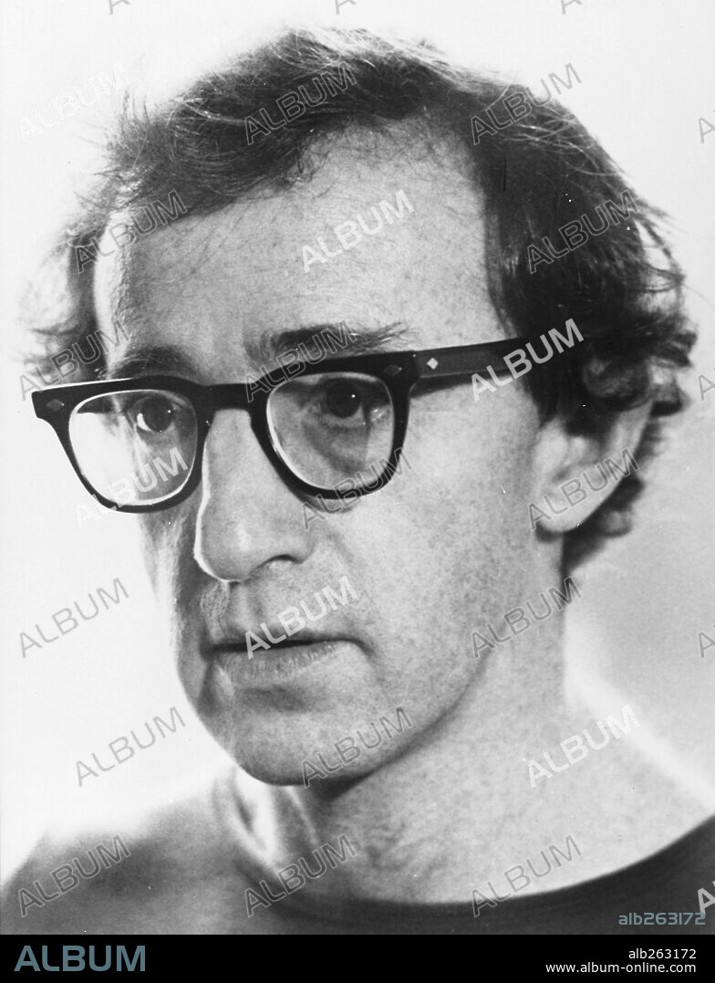 WOODY ALLEN in MANHATTAN, 1979, directed by WOODY ALLEN. Copyright UNITED ARTISTS.