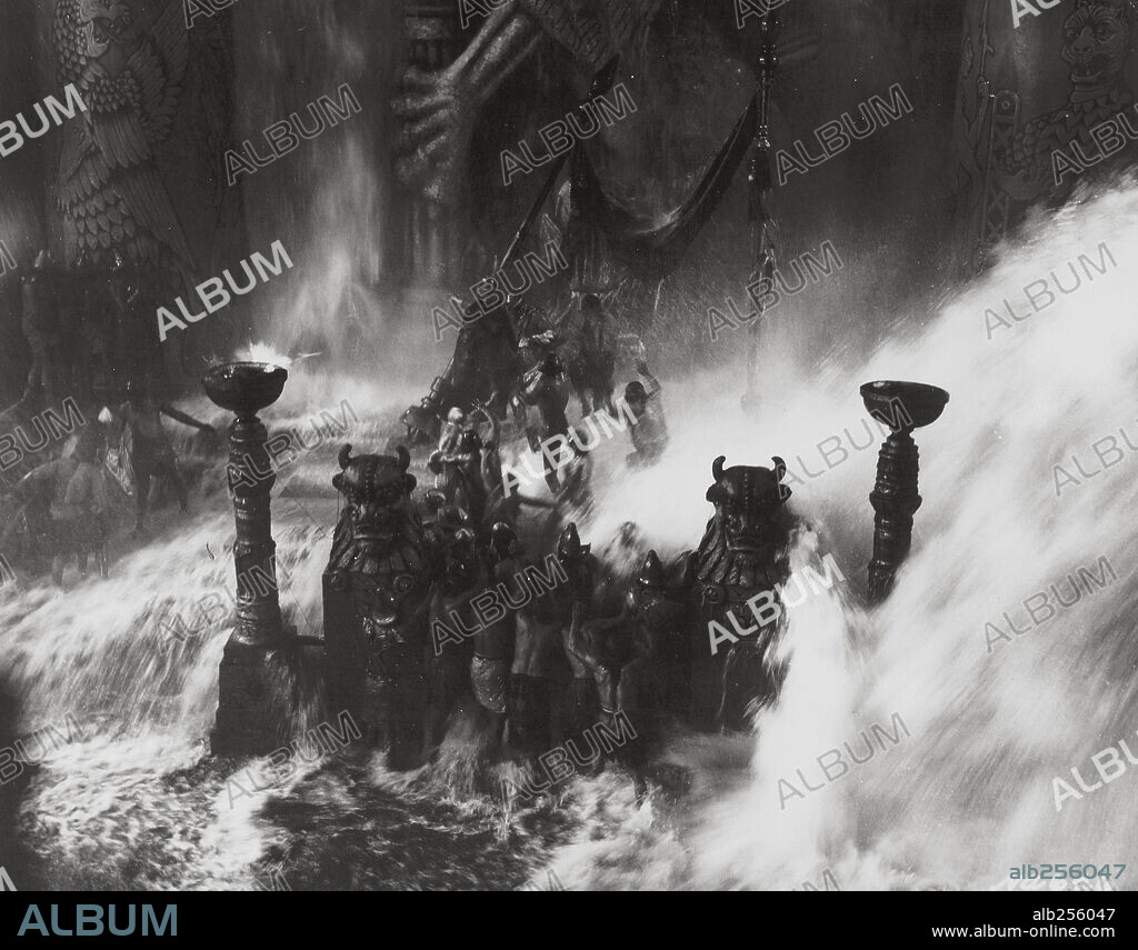 EL ARCA DE NOÉ, 1928 (NOAH'S ARK), dirigida por MICHAEL CURTIZ. Copyright WARNER BROTHERS.