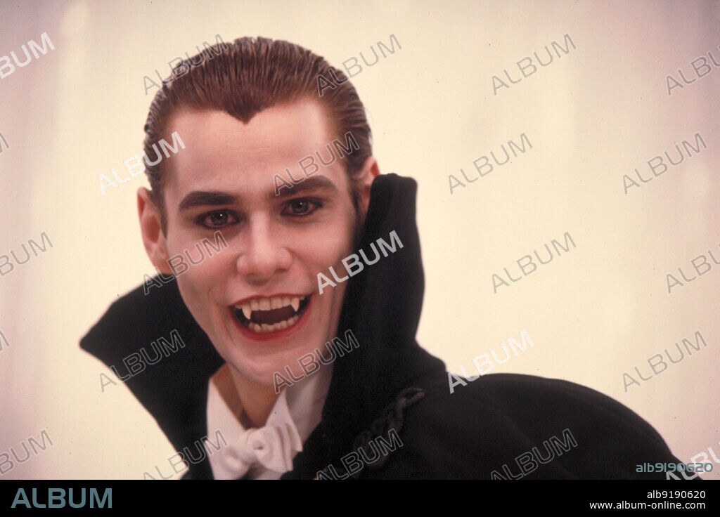 JIM CARREY en MORDISCOS PELIGROSOS, 1985 (ONCE BITTEN), dirigida por HOWARD STORM. Copyright SAMUEL GOLDWYN COMPANY.