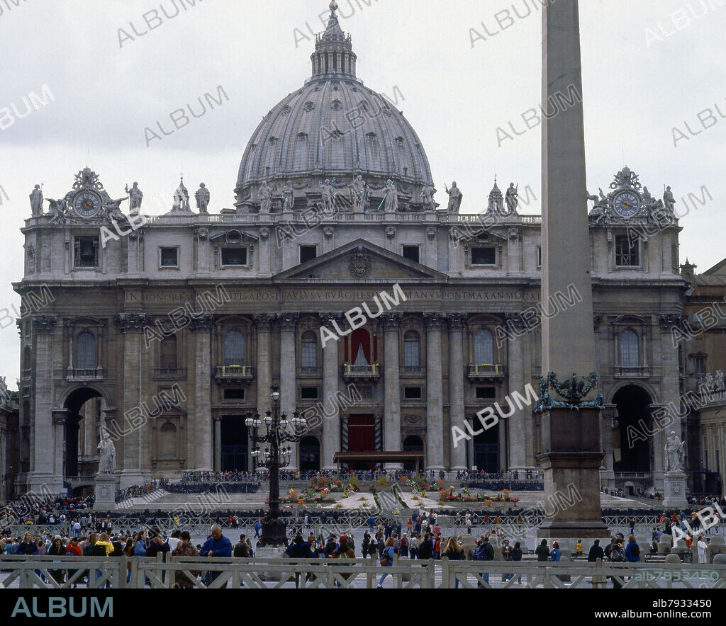 FACHADA PRINCIPAL Y OBELISCO DEL CIRCO DE NERON- - FOTO AÑOS 90.