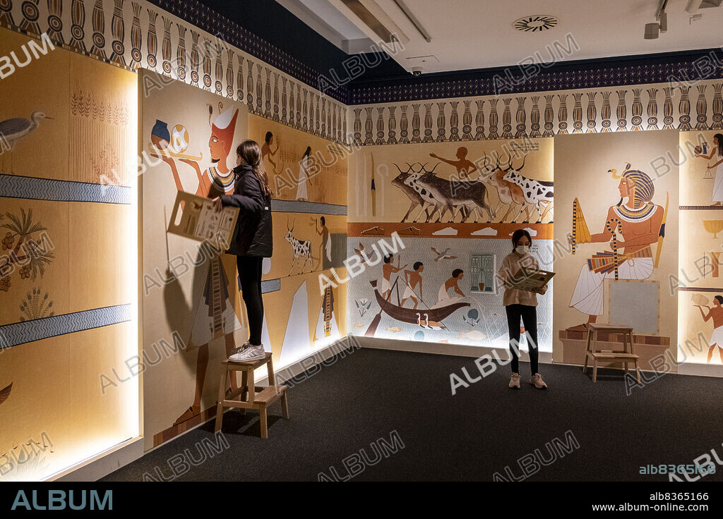 interactive room of the exhibition Pharaoh the King of Egypt, Center Cultural La Caixa, Palma, Mallorca, collection of the British Museum.
