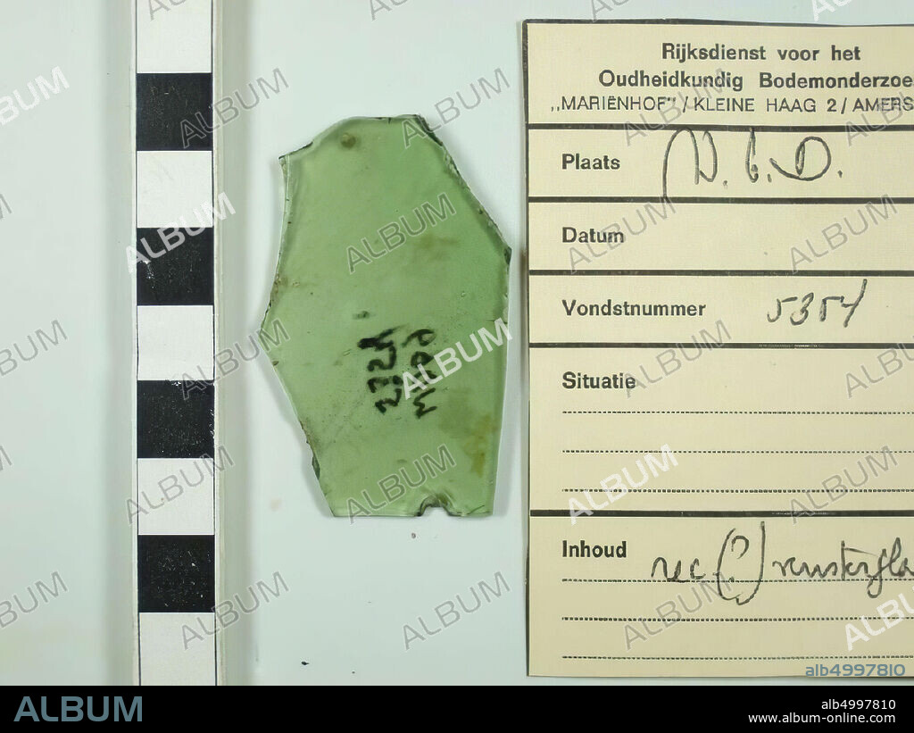 glass fragment, 1 shard of flat glass, greenish glass with few vesicles, possibly with traces of processing by Kröseleisen, thickness 0,25 cm, fragment, glass, 5,25 cm x 3,6 cm, Netherlands, Utrecht, Wijk at Duurstede, Wijk bij Duurstede.