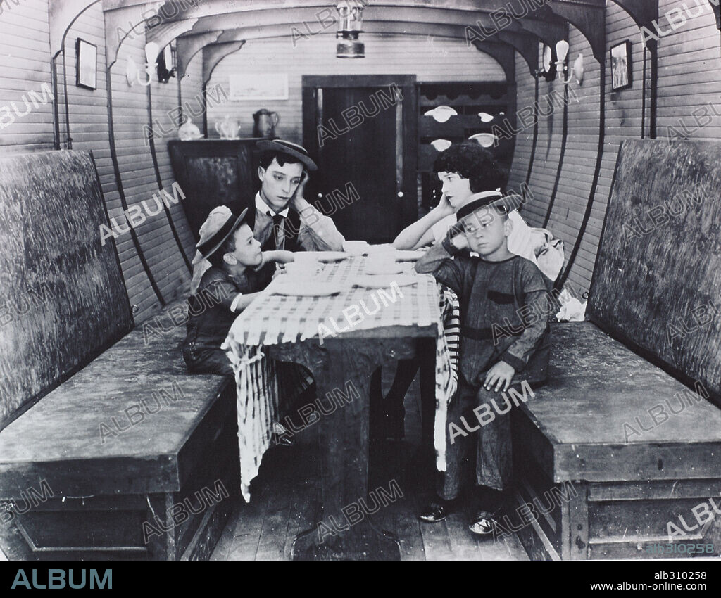 BUSTER KEATON in THE BOAT, 1921, directed by BUSTER KEATON and EDWARD F. CLINE. Copyright COMIQUE FILM CORPORATION.