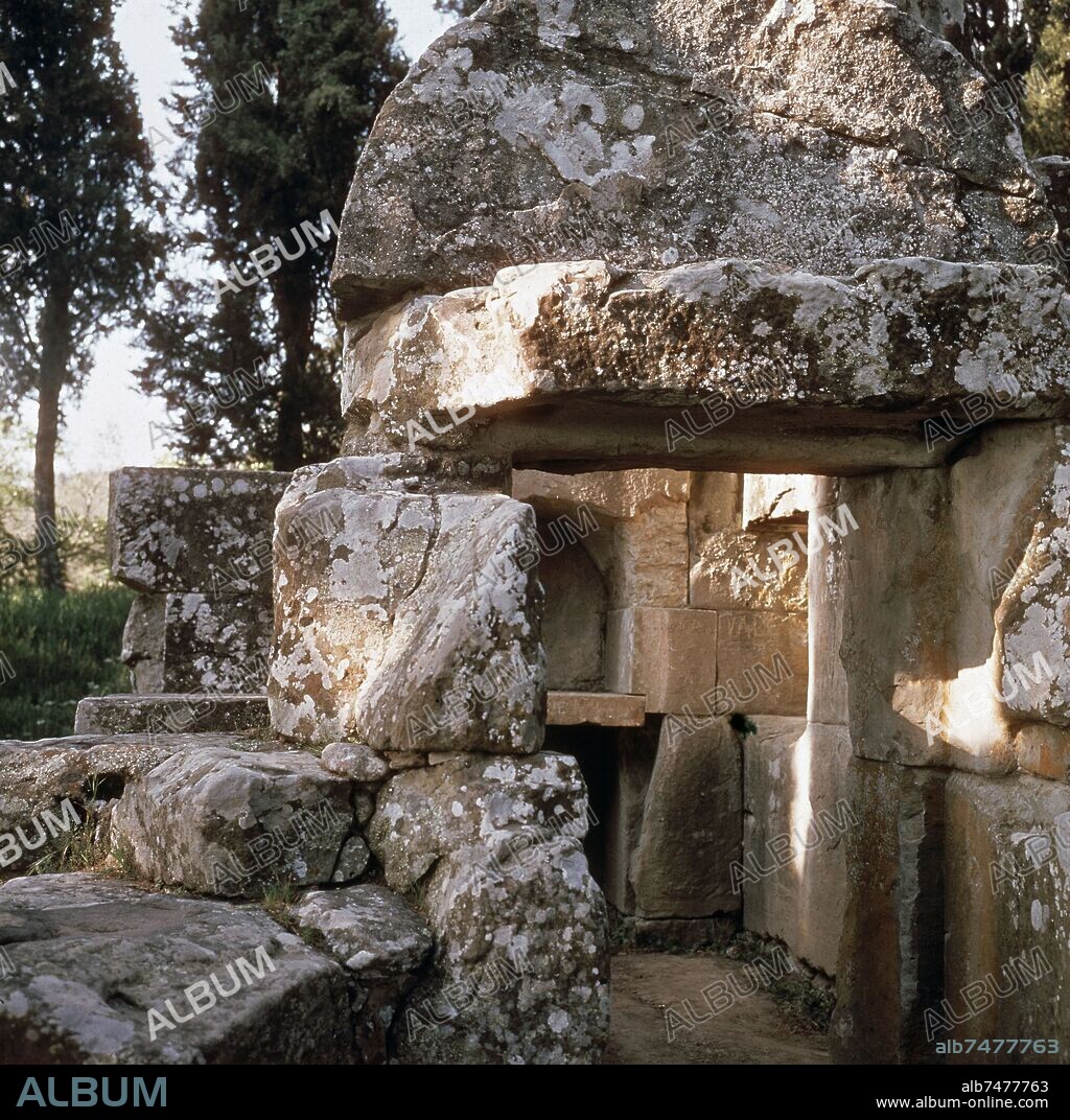 HIPOGEO ETRUSCO - SEPULCRO AL QUE LLAMAN LA TUMBA DE PITAGORAS - SIGLO II AC.