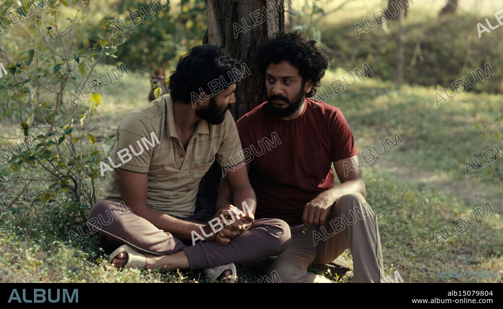 BHUSHAAN MANOJ and SURAAJ SUMAN in CACTUS PEARS, 2025 (SABAR BONDA), directed by ROHAN KANAWADE. Copyright Lotus Visual Productions / Dark Stories / Lotus Visual Productions.