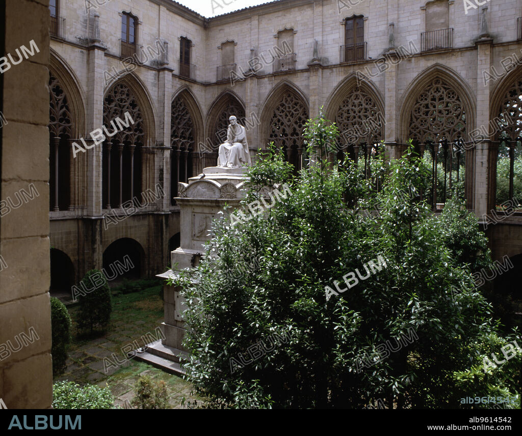 Cloister of the Cathedral of Vic (Barcelona), designed by Ramón Despuig, Bartomeu Ladernosa and Antoni Valls.