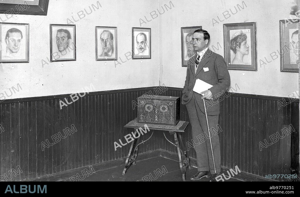 DANIEL VÁZQUEZ DÍAZ. 9 junio 1918. Exposición Artística en Madrid. Un aspecto de las Obras del pintor Vázquez Díaz, Instalada en el salón Lacoste.