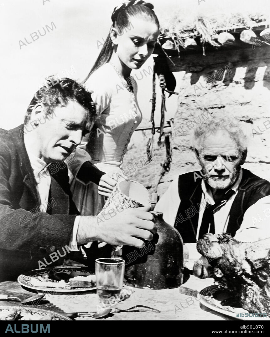 AUDREY HEPBURN, BURT LANCASTER and CHARLES BICKFORD in THE UNFORGIVEN, 1960, directed by JOHN HUSTON. Copyright HECHT-HILL-LANCASTER/UNITED ARTISTS.