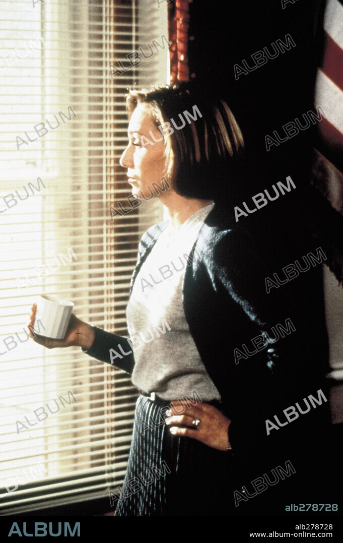 KRISTIN SCOTT THOMAS en CAPRICHOS DEL DESTINO, 1999 (RANDOM HEARTS), dirigida por SYDNEY POLLACK. Copyright COLUMBIA PICTURES.