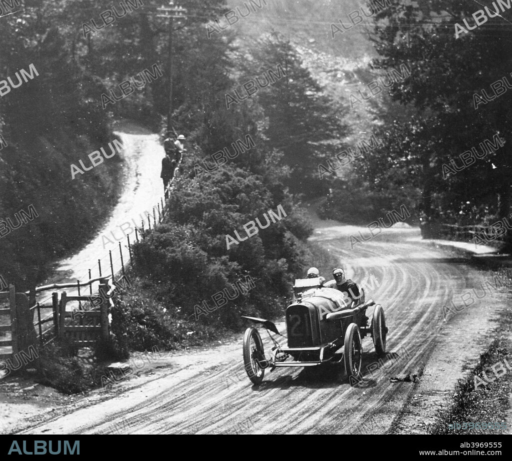 Sir Algernon Lee Guinness in a Sunbeam, Isle of Man TT race, 1914. Guinness failed to finish the race.