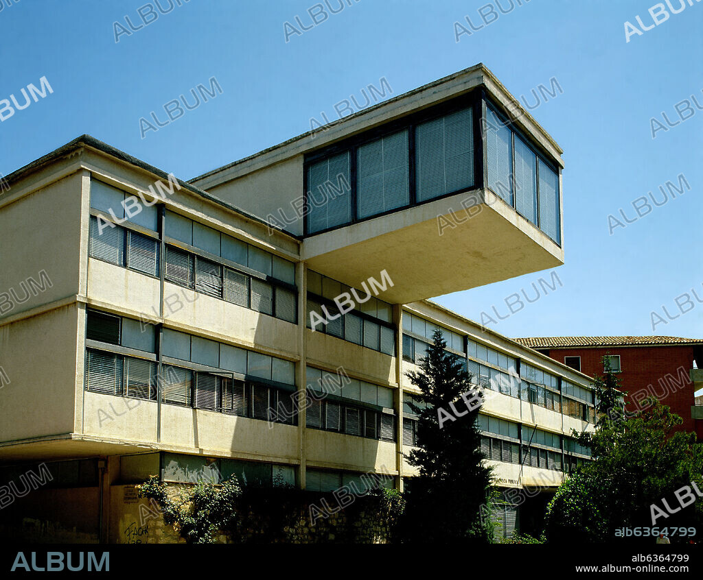 MIGUEL FISAC. FACHADA DE LA CASA DE CULTURA 1958 - ARQUITECTURA ESPAÑOLA SIGLO XX - ACTUAL BIBLIOTECA PUBLICA.
