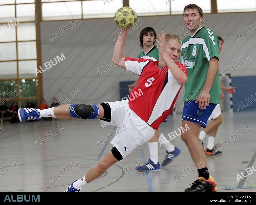 Handball, player throwing ball towards the goal, Stuttgart, Baden-Wuerttemberg, Germany