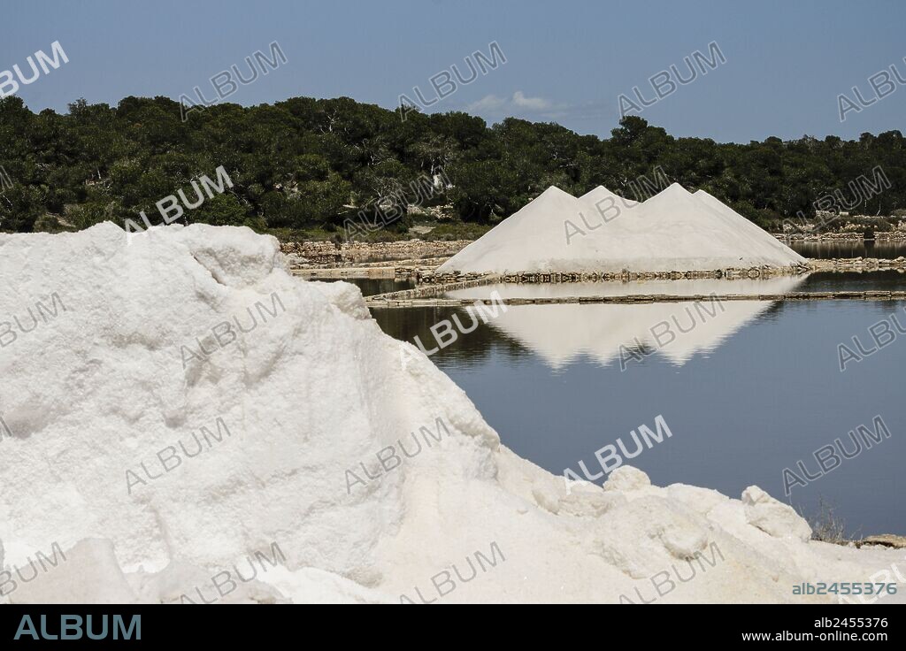 Salinas de Sa Vall o de la Colonia de Sant Jordi son las segundas más antiguas del mundo (siglo IV a. C.), Ses Salines, Mallorca,Islas Baleares,Spain.