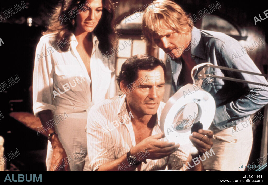 JACQUELINE BISSET, NICK NOLTE y ROBERT SHAW en ABISMO, 1977 (THE DEEP), dirigida por PETER YATES. Copyright COLUMBIA PICTURES.