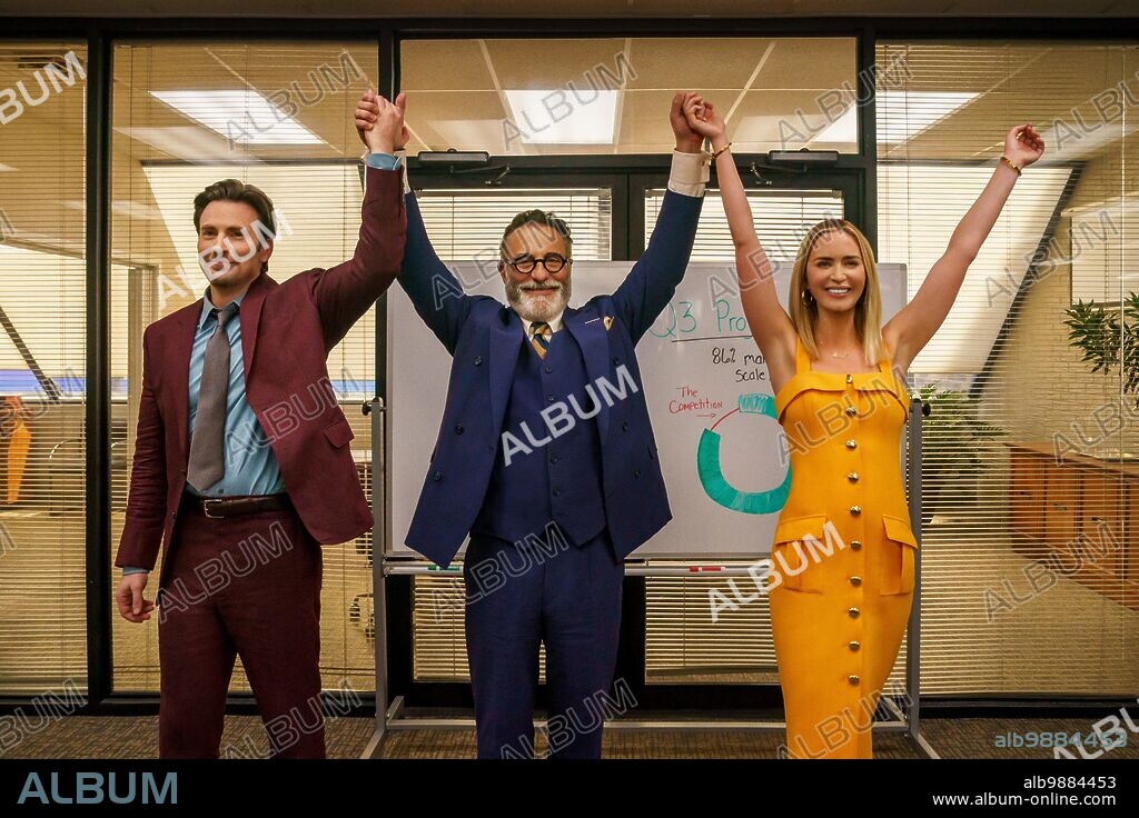 ANDY GARCIA, CHRIS EVANS and EMILY BLUNT in PAIN HUSTLERS, directed by DAVID YATES. Copyright Grey Matter Productions Wychwood Media.