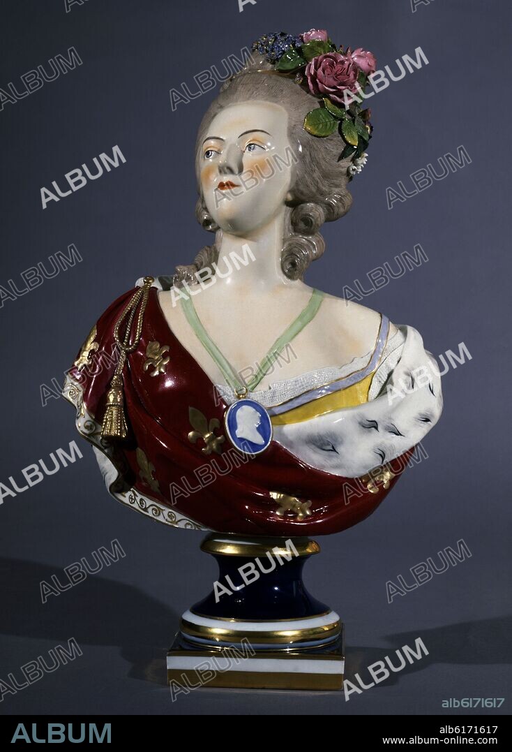 FÉLIX LECOMTE. BUSTO DE MARIA ANTONIETA - FRANCIA - FINALES DEL SIGLO XVIII - ALT 47 CM - PORCELANA.