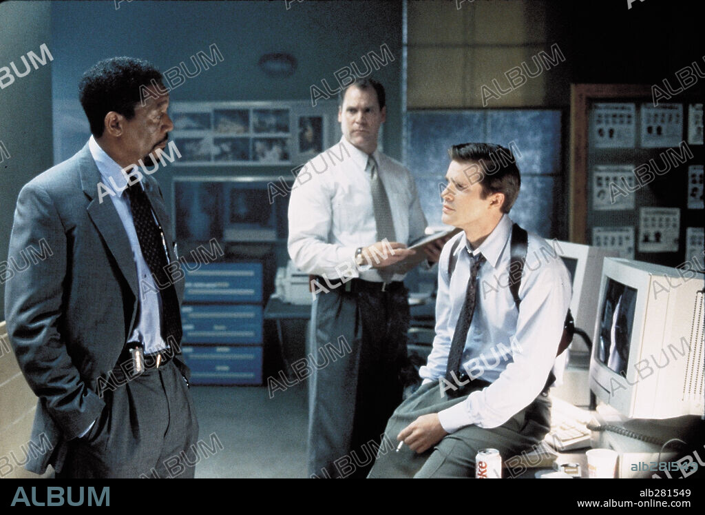 CARY ELWES und MORGAN FREEMAN in ...DENN ZUM KÜSSEN SIND SIE DA, 1997 (KISS THE GIRLS), unter der Regie von GARY FLEDER. Copyright PARAMOUNT PICTURES.