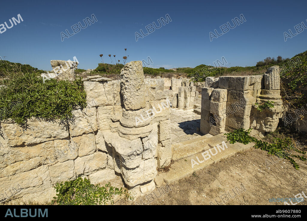 antigua capilla, castillo de San Felipe, siglo XVI ,boca del puerto de Mahón, municipio de Villacarlos, Menorca, balearic islands, Spain.