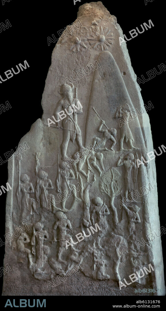 ESTELA DE LA VICTORIA DE NARAM-SIN - PROCEDENTE DE SUSA - 2250 AC - IMPERIO ACADIO - XII DINASTIA.