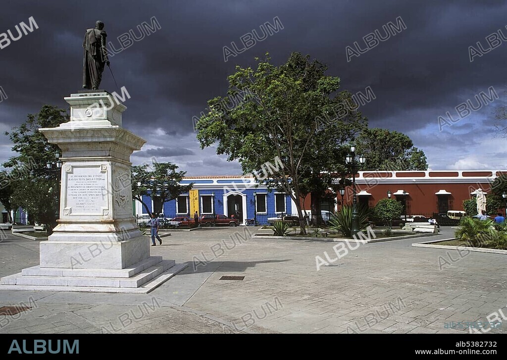 Plaza Bolivar, Ciudad Bolivar, Venezuela, South America
