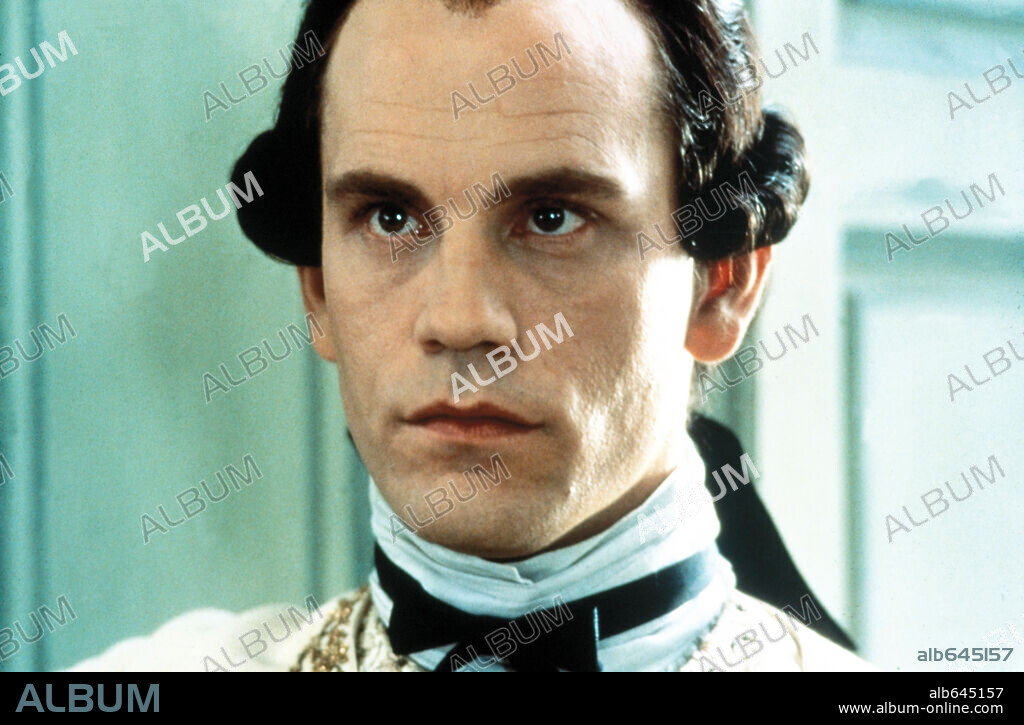 JOHN MALKOVICH en LAS AMISTADES PELIGROSAS, 1988 (DANGEROUS LIAISONS), dirigida por STEPHEN FREARS. Copyright WARNER BROTHERS.