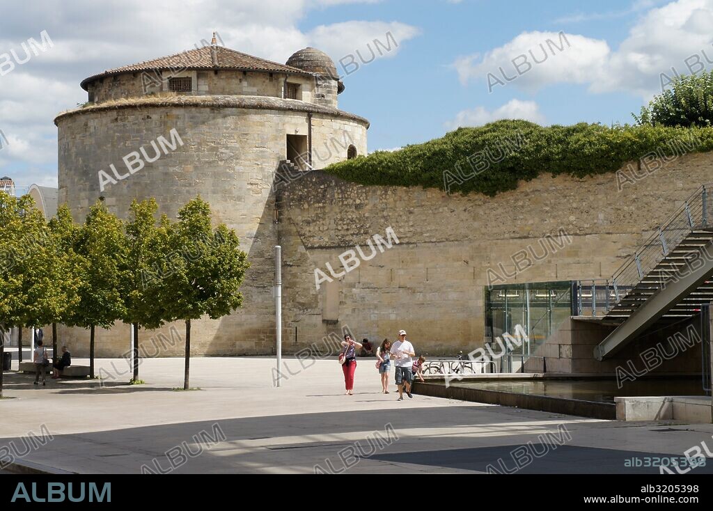 CHATEAU DU HÂ O FORT DU HÂ, ANTIGUO BASTION (ACTUAL PALACIO DE JUSTICIA Y ESCUELA NACIONAL DE LA MAGISTRATURA)  . BURDEOS, FRANCIA.