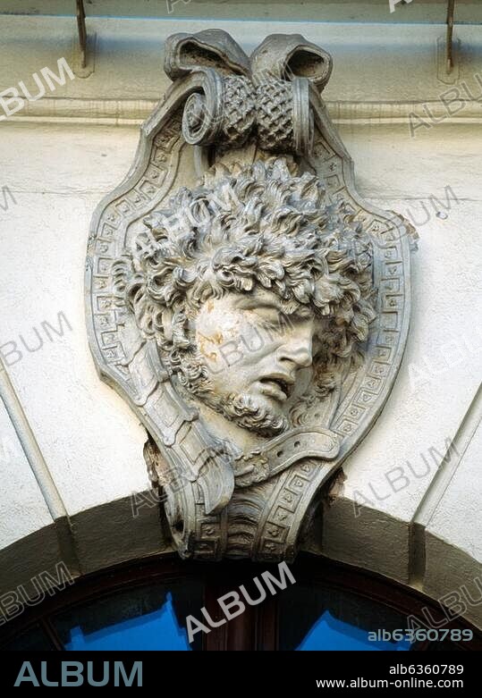 Berlin, Deutsches historisches Museum, ehemaliges Zeughaus Innenhof, Masken von Schlüter (Berlin,Berlin,DEU).