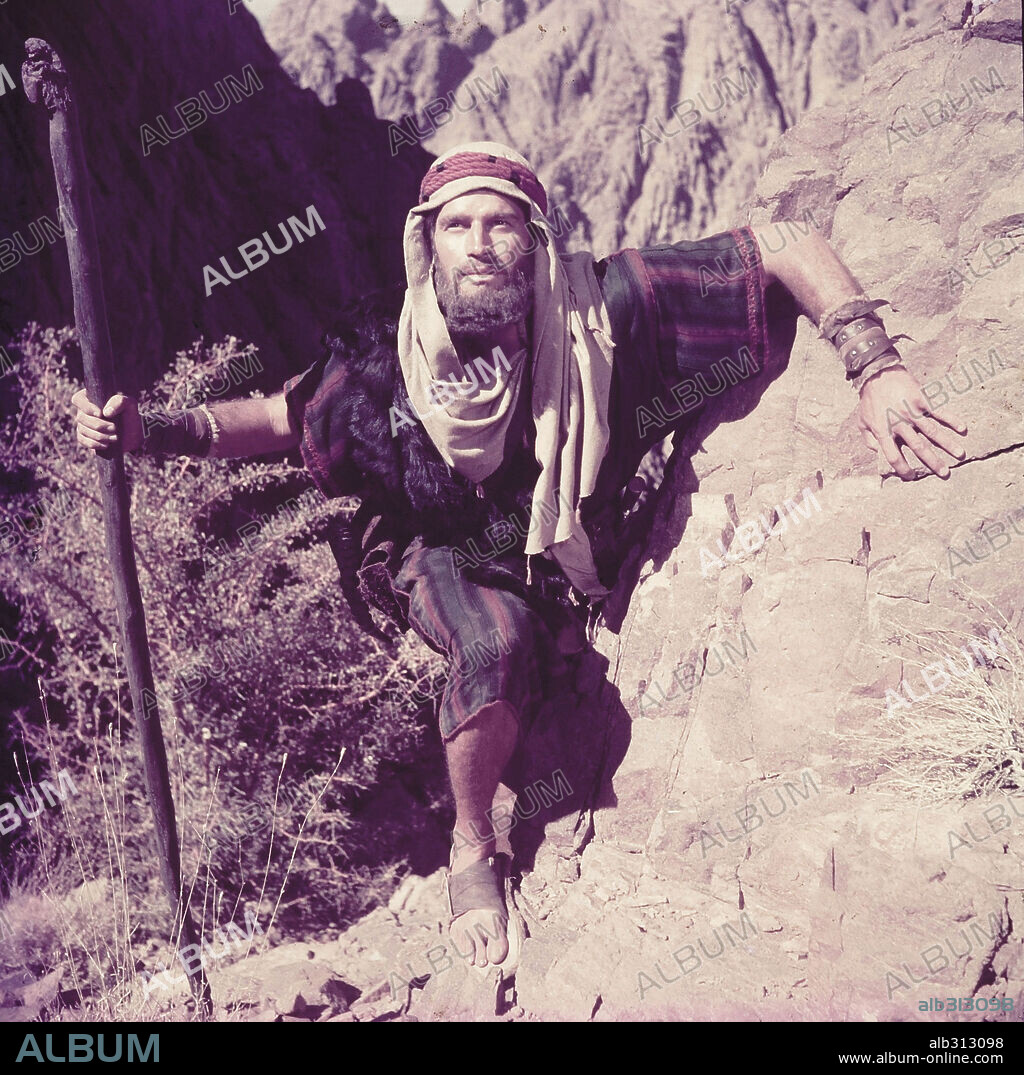 CHARLTON HESTON dans THE TEN COMMANDMENTS, 1956, réalisé par CECIL B DEMILLE. Copyright PARAMOUNT PICTURES.