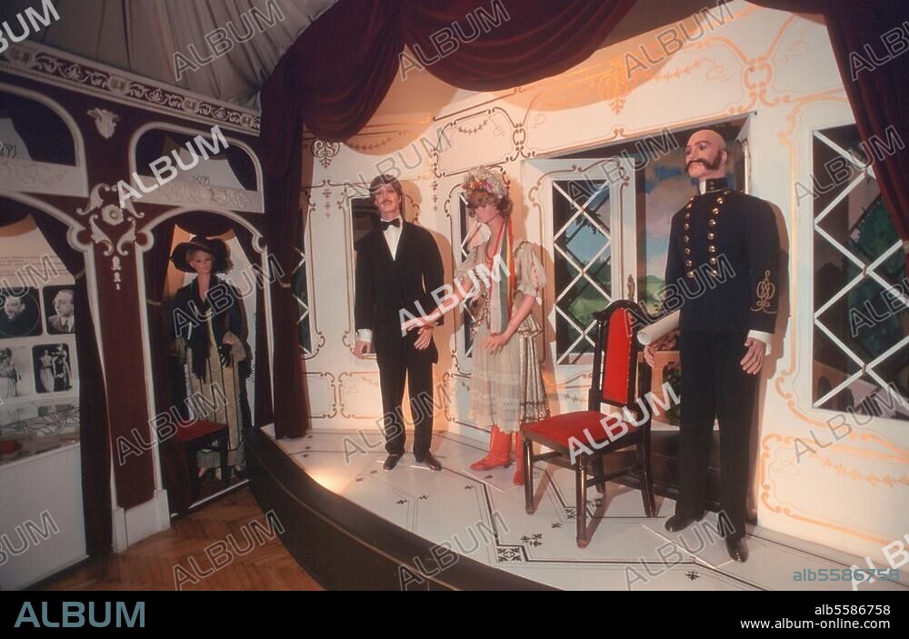 zu: Kálmán, Emmerich ungar. Operettenkomponist. 1882-1953. Siófok (Ungarn), Geburtshaus Emmerich Kálmáns, Kálmán Imre sétány (Nr. 5), heute Museum). Innenansicht. Foto, 1997.