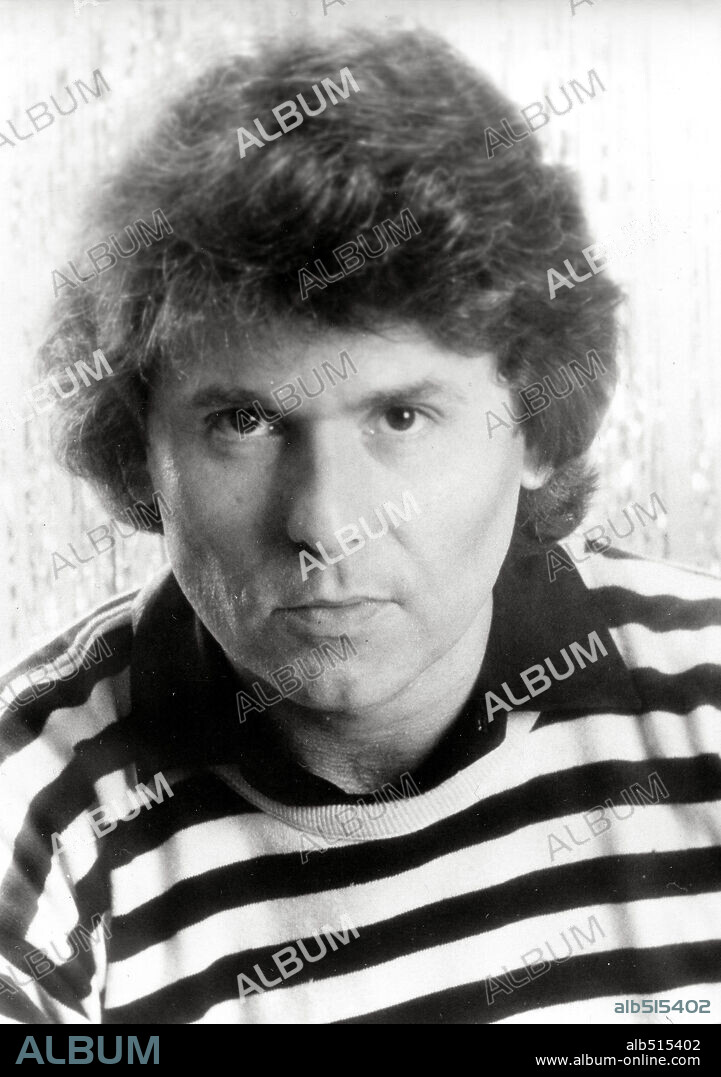 El cantante español Rafael Martos Sánches, conocido como Raphael.