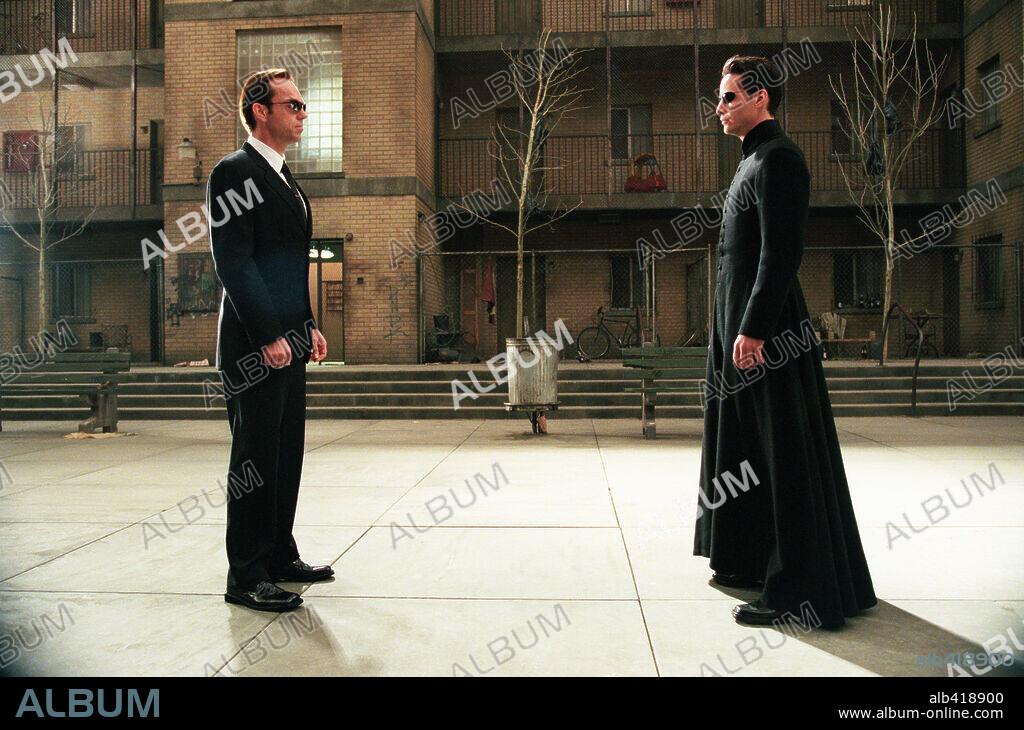 HUGO WEAVING und KEANU REEVES in THE MATRIX RELOADED, 2003, unter der Regie von ANDY WACHOWSKI und LARRY WACHOWSKI. Copyright WARNER BROS. PICTURES.