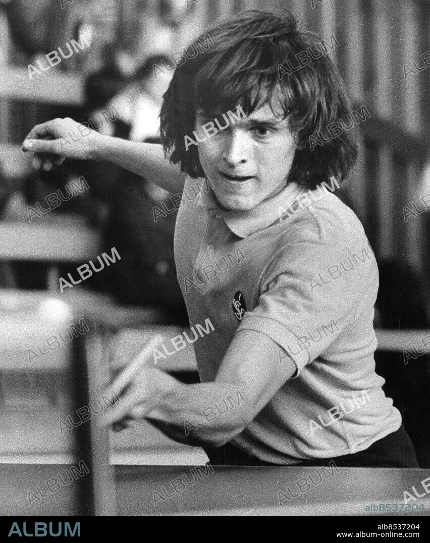 1976-04-20. Ulf Thorsell, bordtennisspelare från Spårvägen slog klubbkompisen Roger Lagerfeldt i finalen i IFK Österåkers Stora Påsksmällen.. Foto: Erich Stering / DN / Kod: 57. **SvD OUT**.