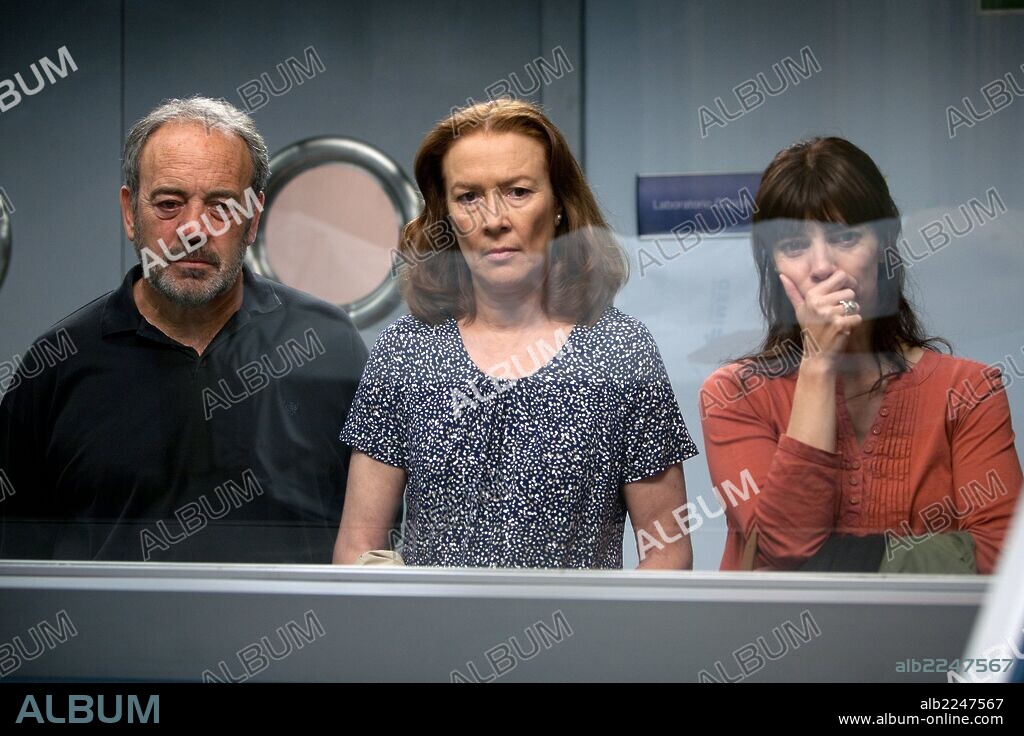 MARIBEL VERDU, SUSI SANCHEZ and TITO VALVERDE in 15 AÑOS Y UN DIA, 2013, directed by GRACIA QUEREJETA. Copyright CASTAFIORE FILMS.