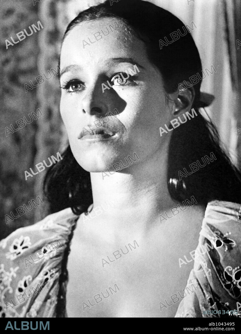 GERALDINE CHAPLIN en LOS INDOMABLES, 1970 (THE HAWAIIANS), dirigida por TOM GRIES. Copyright UNITED ARTISTS.