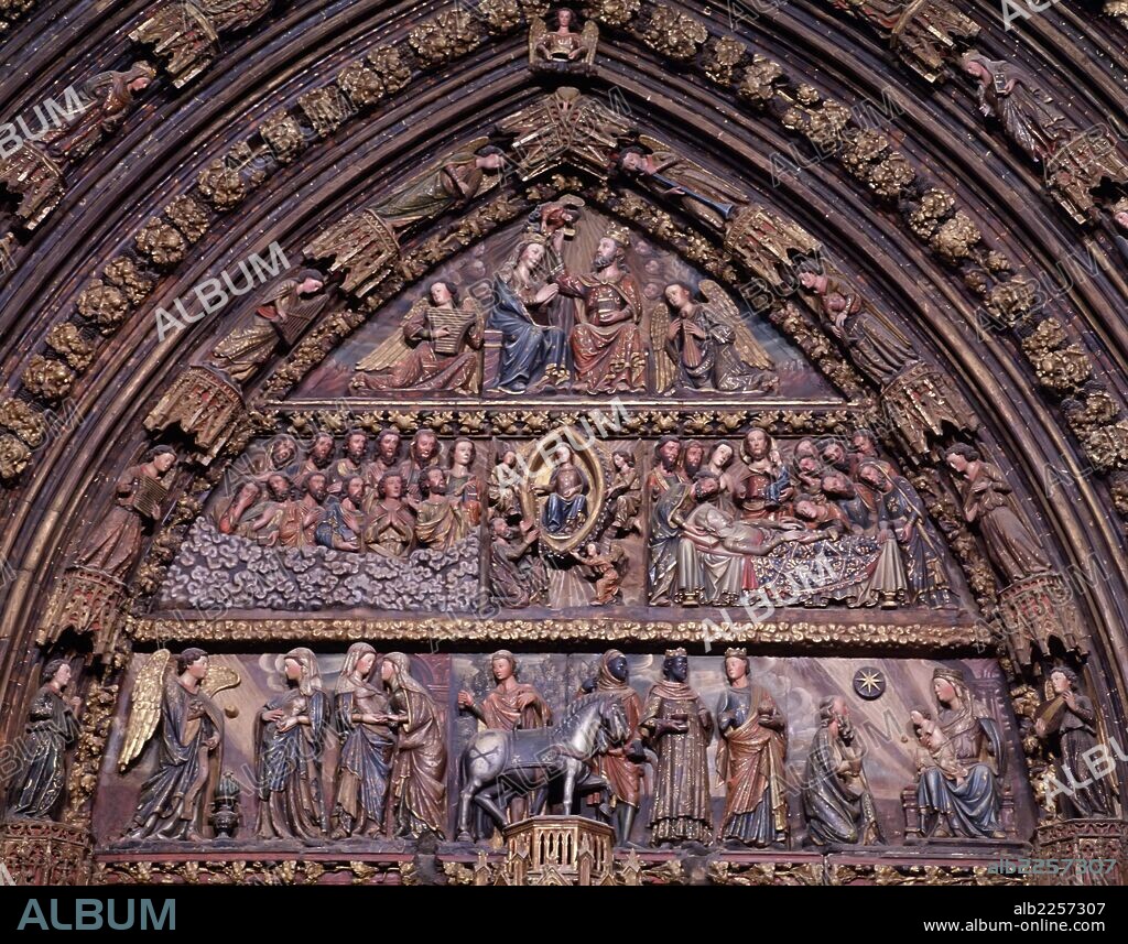ALAVA. LAGUARDIA. IGLESIA DE SANTA MARIA DE LOS REYES. DETALLE PORTICO , POLICROMADO. ARTE GOTICO.