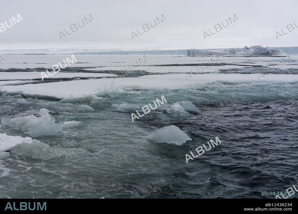 Brasvellbreen, Austfonna ice cap, Nordaustlandet, Svalbard Islands, Arctic, Norway, Europe.