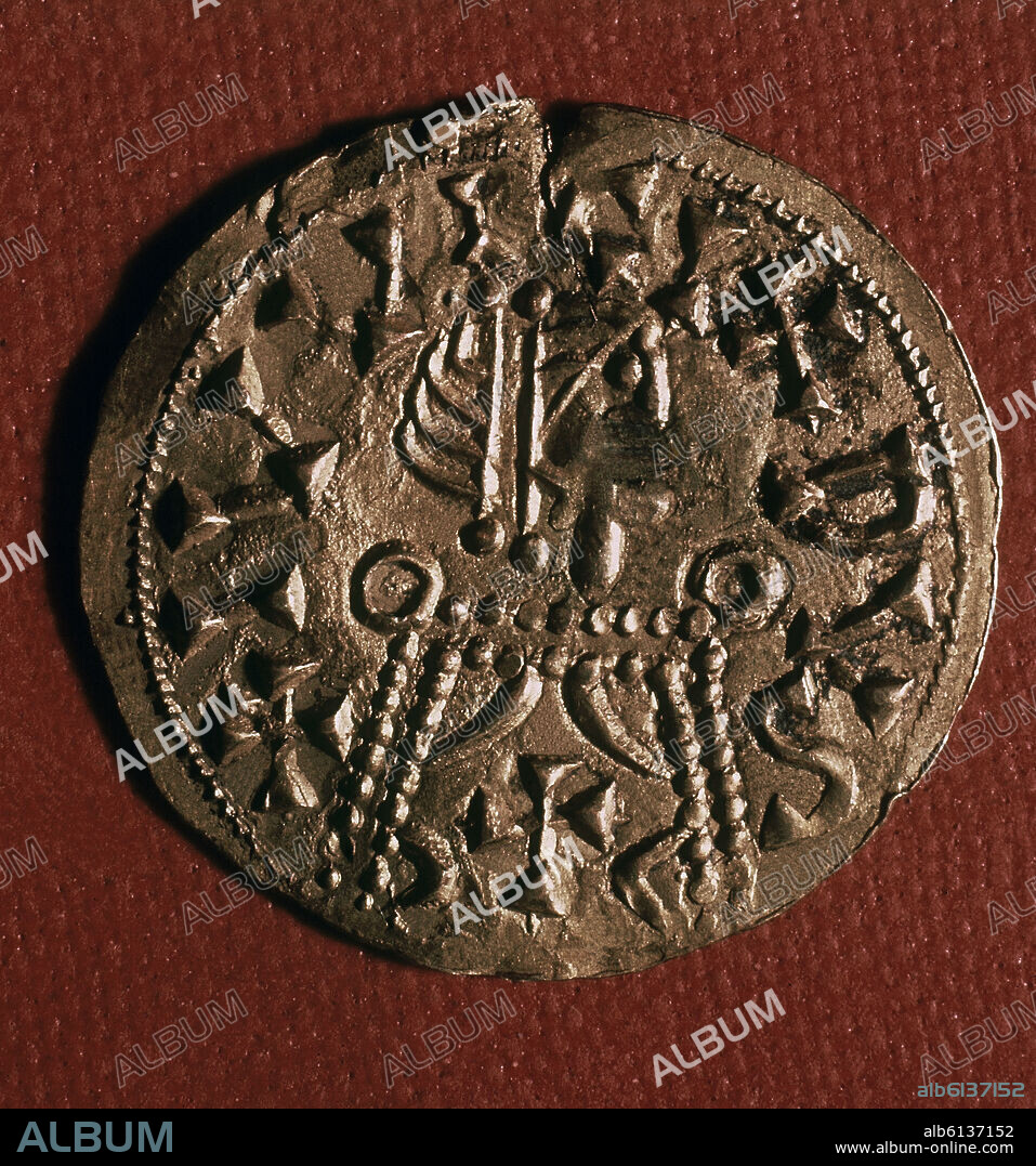 TRIENTE VISIGODO DE ORO CON EL NOMBRE DE LEOVIGILDO -SIGLO VI - ANVERSO.